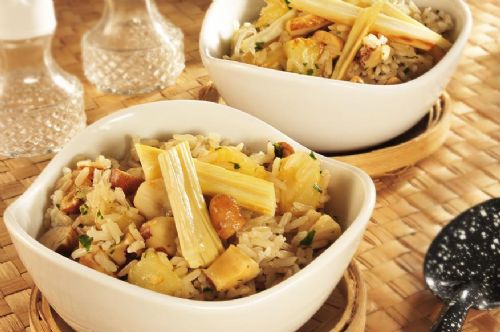 Salada de arroz com palmito e abacaxi  opo para a ceia