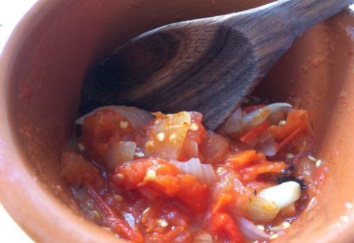 Faça na churrasqueira este molho mexicano picante, o salsa toreada